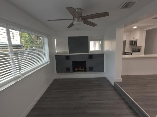 Home for rent at 1403 Adams St 1403 - photo 7473490