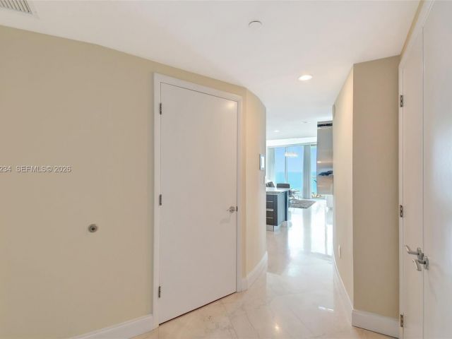 Apartment for rent  Unit #2006 - photo 7513834