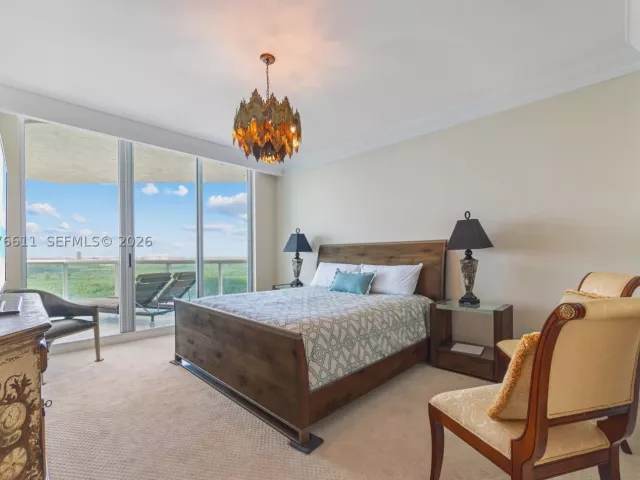 3-bedroom condo for sale in Sunny Isles Beach - 16500 Collins Ave PHE - MondialRealty