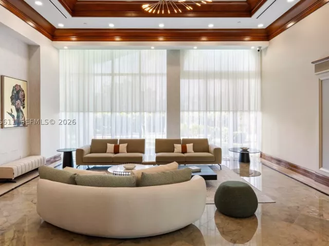 3-bedroom condo for sale in Sunny Isles Beach - 16500 Collins Ave PHE - MondialRealty
