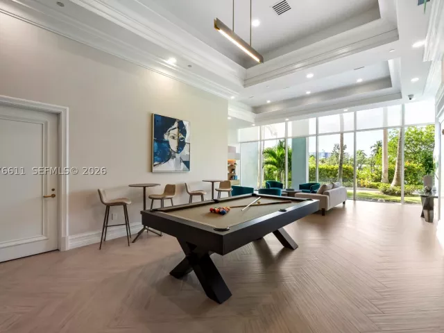 3-bedroom condo for sale in Sunny Isles Beach - 16500 Collins Ave PHE - MondialRealty