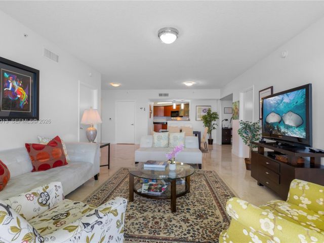 Apartment for rent  Unit #3803 - photo 7486584