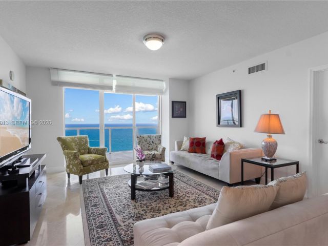 Apartment for rent  Unit #3803 - photo 7486586