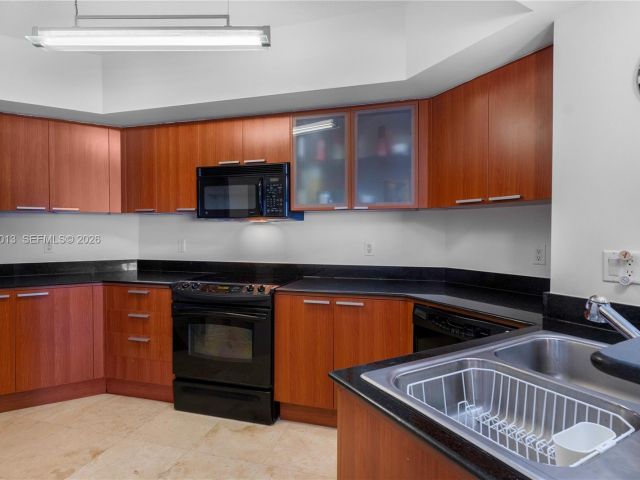 Apartment for rent  Unit #3803 - photo 7486589