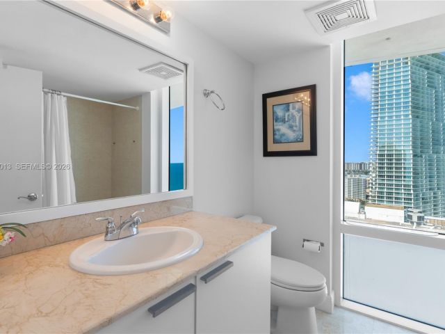 Apartment for rent  Unit #3803 - photo 7486591