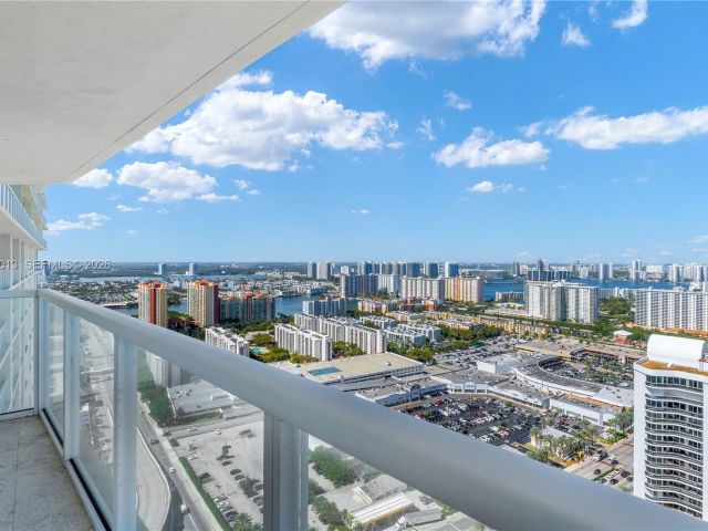 Apartment for rent  Unit #3803 - photo 7486597