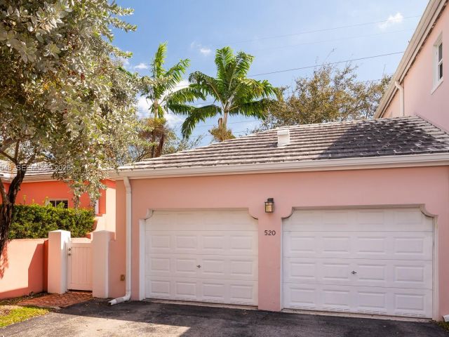 Home for rent at 520 Loretto Ave 21 - photo 7470991