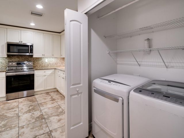 Home for rent at 520 Loretto Ave 21 - photo 7471001