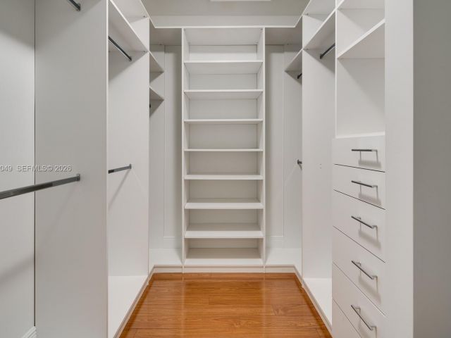 Home for rent at 520 Loretto Ave 21 - photo 7471011