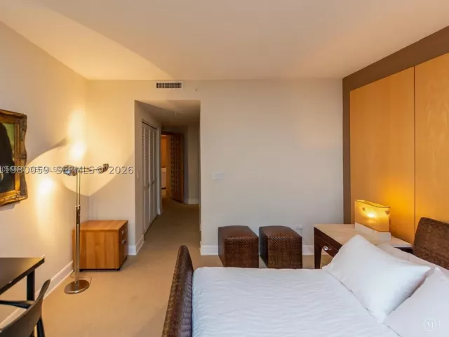 3-bedroom condo for sale in Miami - 848 Brickell Key Dr 1201 - MondialRealty