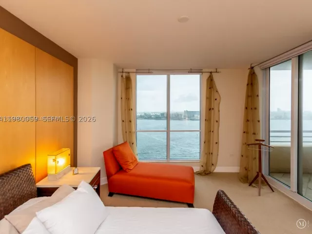3-bedroom condo for sale in Miami - 848 Brickell Key Dr 1201 - MondialRealty