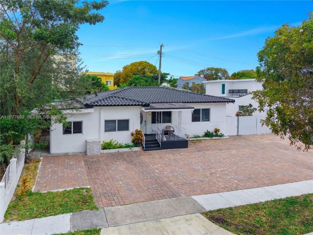 Home for sale at 1761 SW 14 Street - photo 7464724