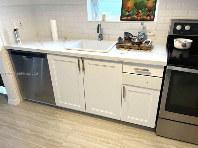 Home for rent at 6910 Rue Notre Dame 0 - photo 7468715