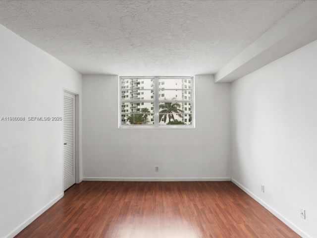 Apartment for sale  Unit #206 - photo 7466614