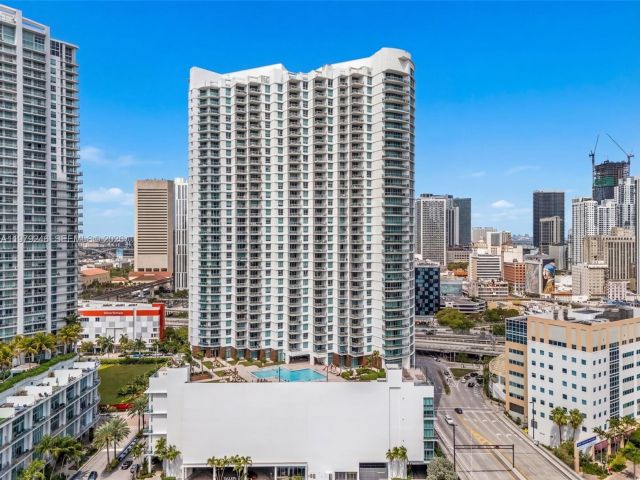 Apartment for rent  Unit #2006 - photo 7489520