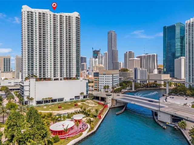 Apartment for rent  Unit #2006 - photo 7489521