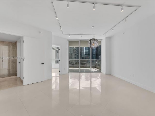 Apartment for rent  Unit #2006 - photo 7489523