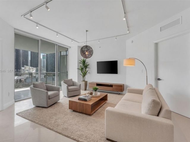 Apartment for rent  Unit #2006 - photo 7489525