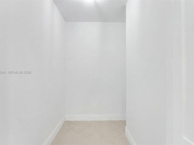 Apartment for rent  Unit #2006 - photo 7489529