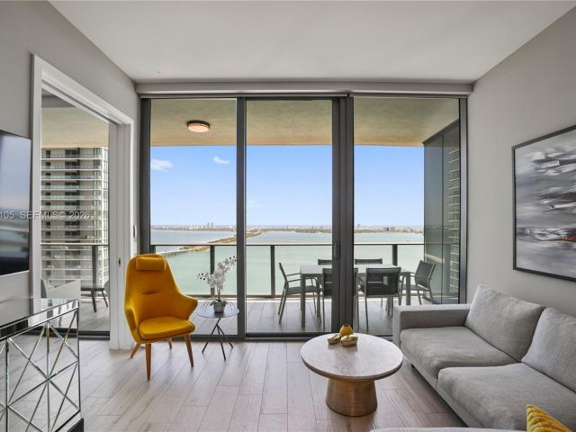 Apartment for rent  Unit #3906 - photo 7494503