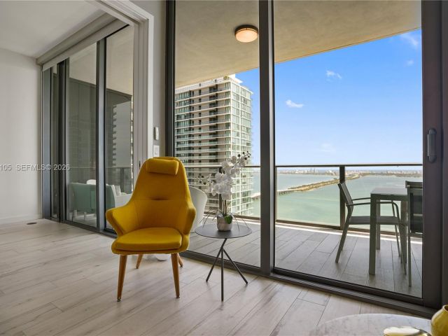 Apartment for rent  Unit #3906 - photo 7494504