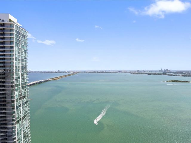 Apartment for rent  Unit #3906 - photo 7494505