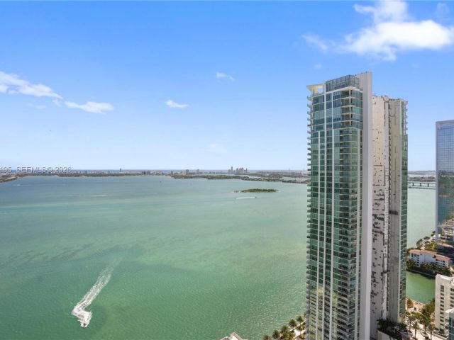 Apartment for rent  Unit #3906 - photo 7494506