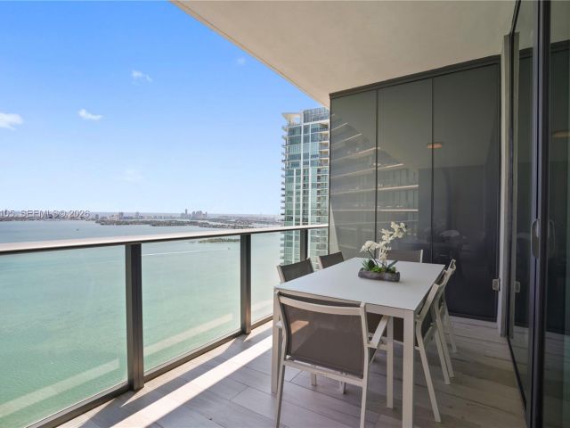 Apartment for rent  Unit #3906 - photo 7494507