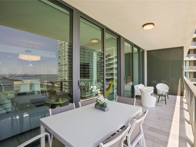 Apartment for rent  Unit #3906 - photo 7494509