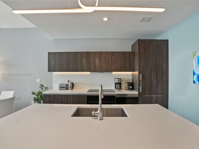 Apartment for rent  Unit #3906 - photo 7494516