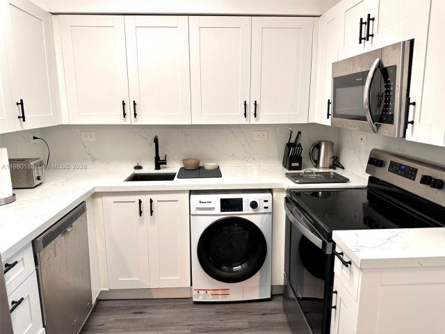 Apartment for rent  Unit #234S - photo 7522363