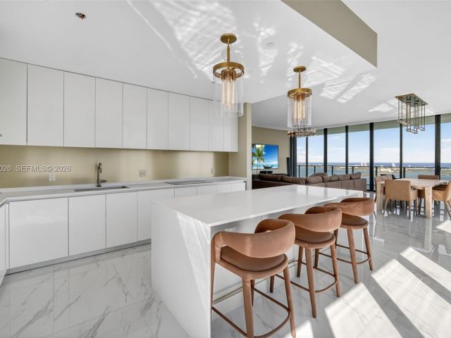 Apartment for rent  Unit #PH-5904 - photo 7514451