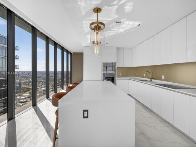 Apartment for rent  Unit #PH-5904 - photo 7514452