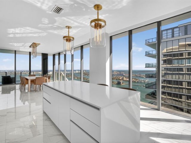 Apartment for rent  Unit #PH-5904 - photo 7514453