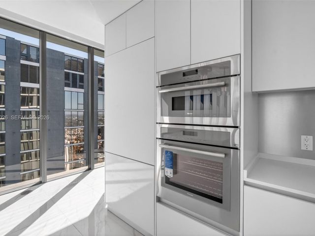 Apartment for rent  Unit #PH-5904 - photo 7514455