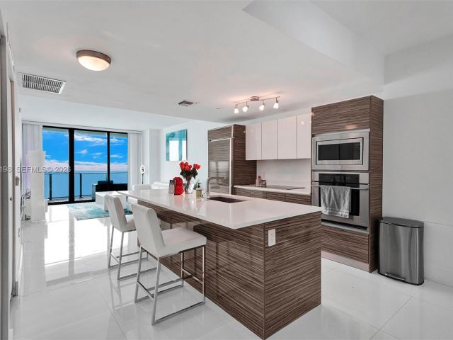 Apartment for rent  Unit #3403 - photo 7493363