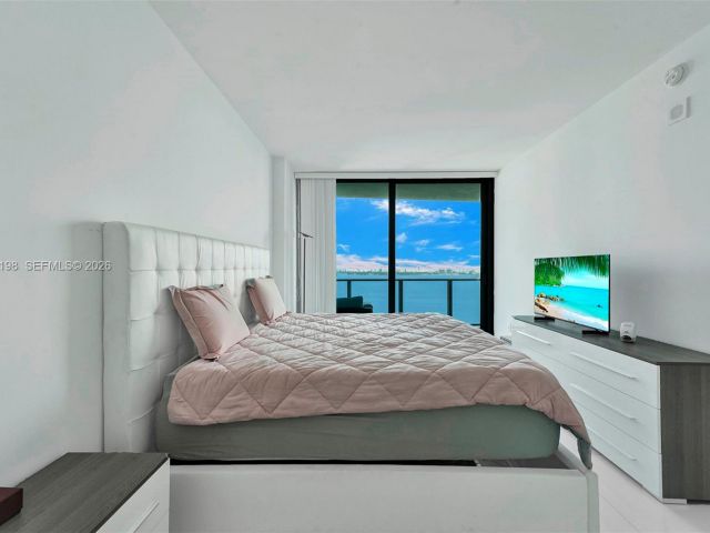 Apartment for rent  Unit #3403 - photo 7493369