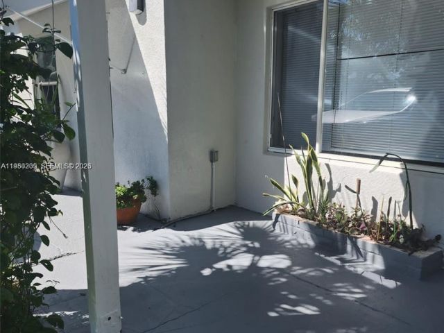 Home for rent at 1561 NE 29th St - photo 7478429