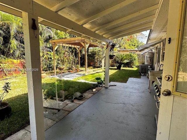 Home for rent at 1561 NE 29th St - photo 7478443