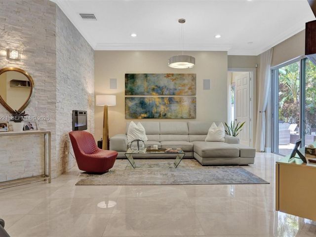 Home for rent at 1529 Shoreline Way 1529 - photo 7473427