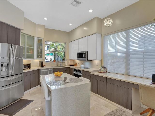 Home for rent at 1529 Shoreline Way 1529 - photo 7473431