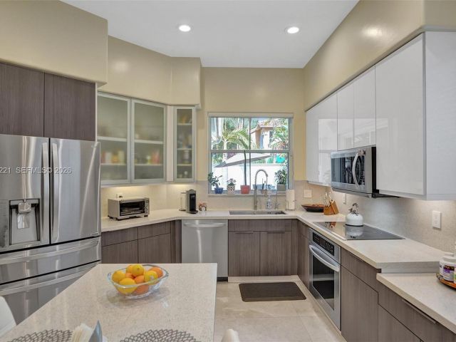 Home for rent at 1529 Shoreline Way 1529 - photo 7473434