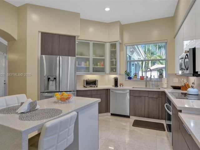 Home for rent at 1529 Shoreline Way 1529 - photo 7473435