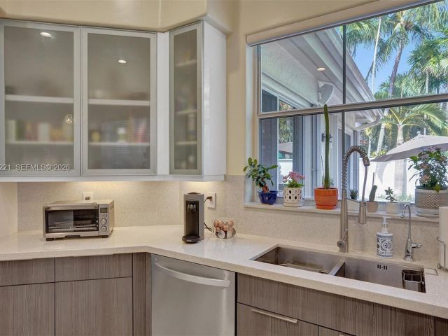 Home for rent at 1529 Shoreline Way 1529 - photo 7473436