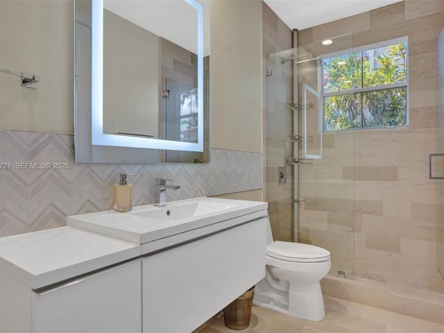 Home for rent at 1529 Shoreline Way 1529 - photo 7473446