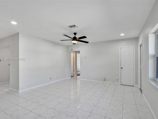 Home for rent at 2621 SW Natura Ave - photo 7450534