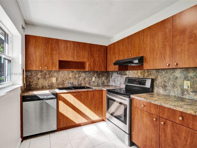 Home for rent at 2621 SW Natura Ave - photo 7450541