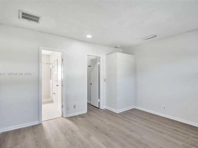 Home for rent at 2621 SW Natura Ave - photo 7450545