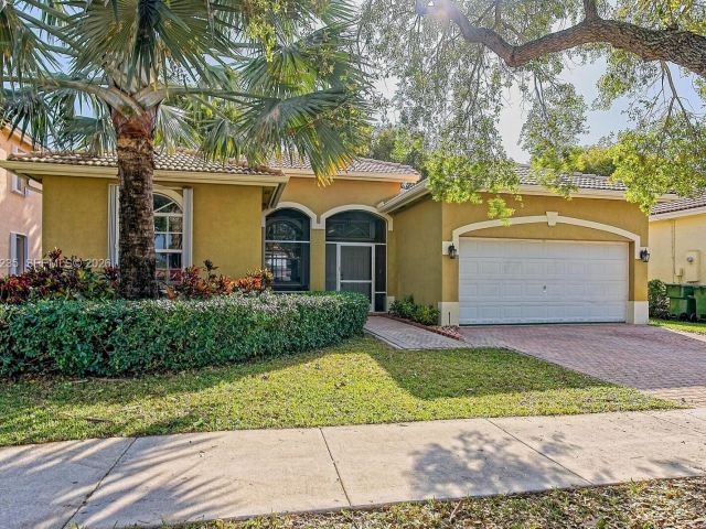 Home for sale at 1921 SE 16 Ave - photo 7458966