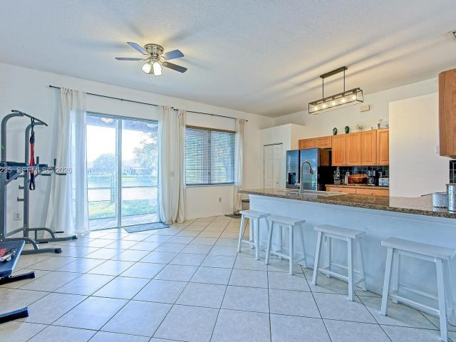 Home for sale at 1921 SE 16 Ave - photo 7458972